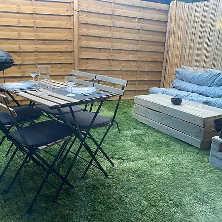 Beau Proche Mer, Gare Et Commerces アンティーブ