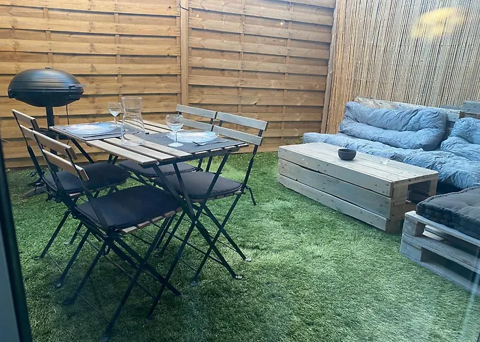 Beau Proche Mer, Gare Et Commerces Антиб